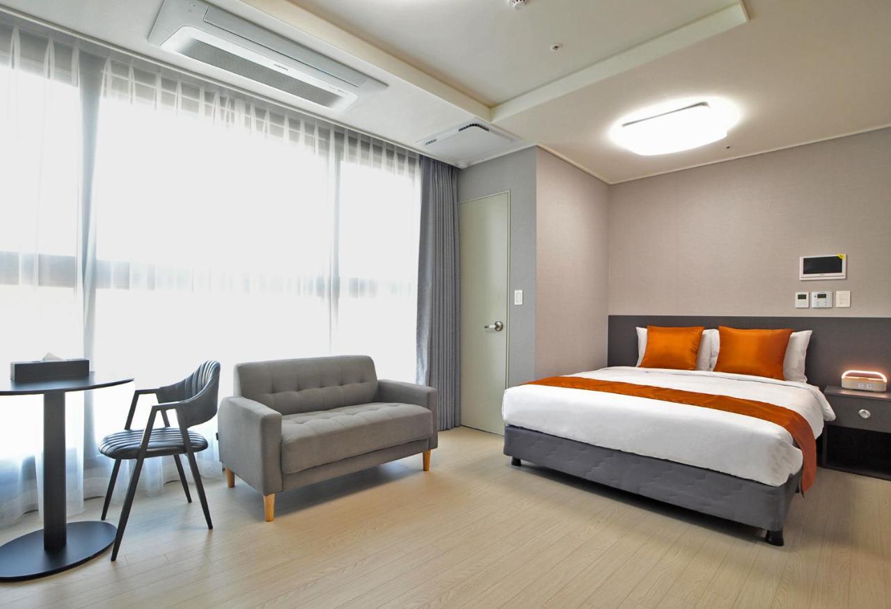 Coopstay Yeosu Hotel Exterior foto